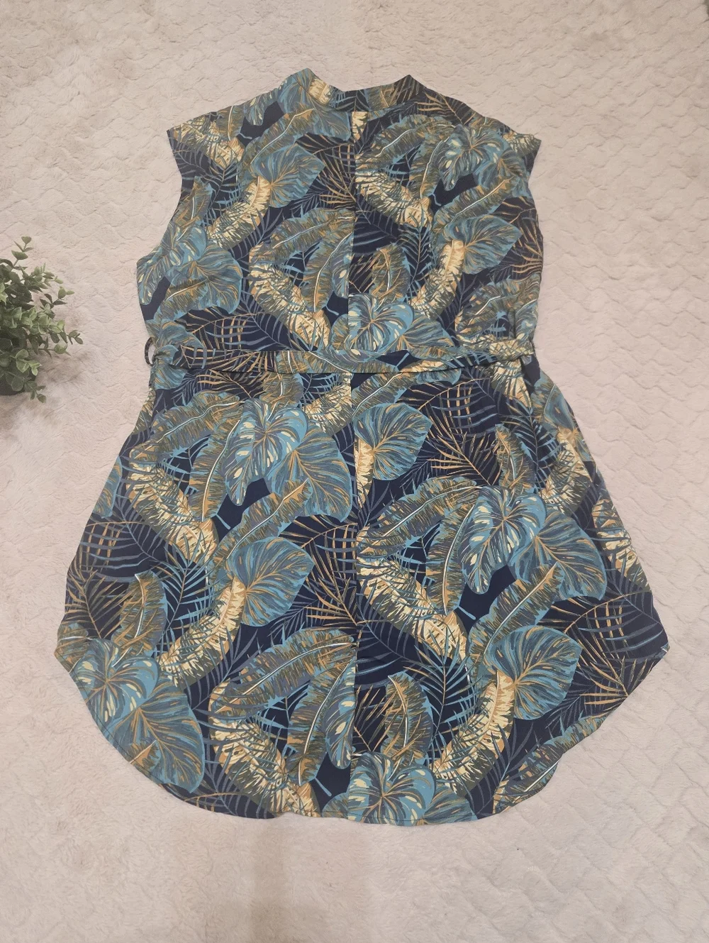 SHEIN Curve Tropical Print Travachic Resort Short Sleeve Belted Dress, Size 3X - Picture 6 of 7